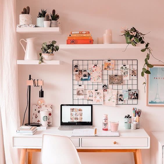 Room with pegboard 