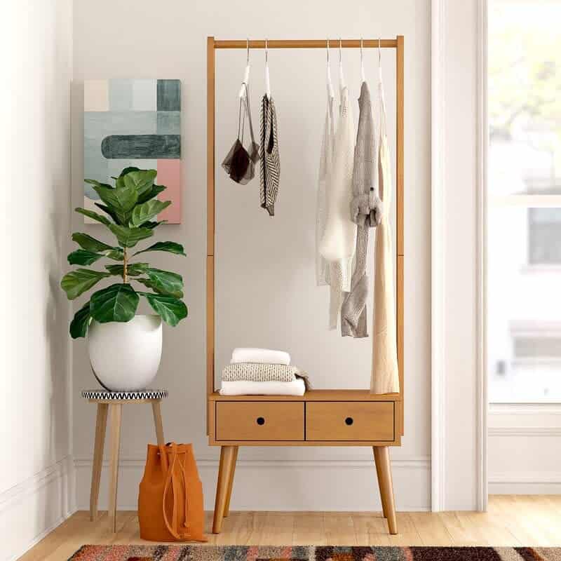 Standalone clothes rack