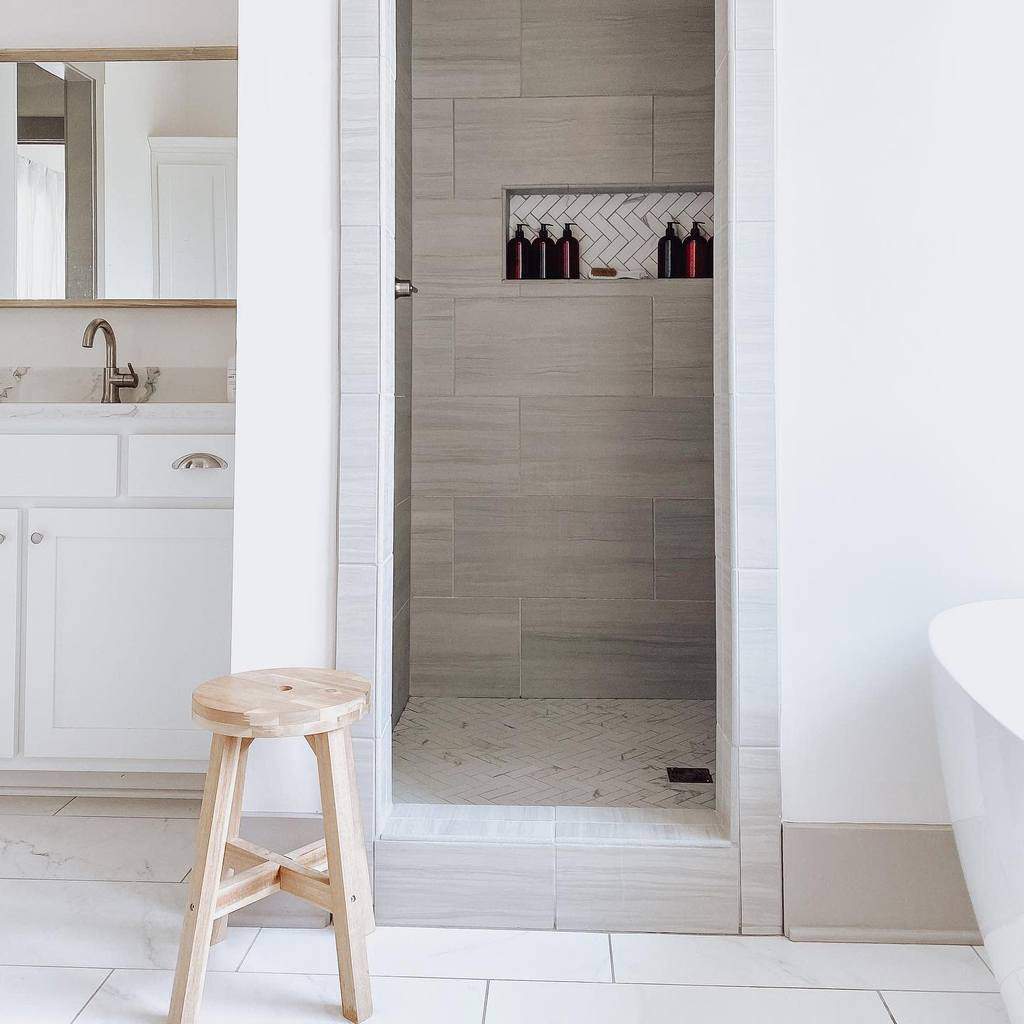 Simple doorless walk in shower ideas 