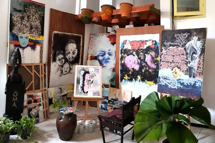 22 Inspiring and Creative Art Studio Ideas