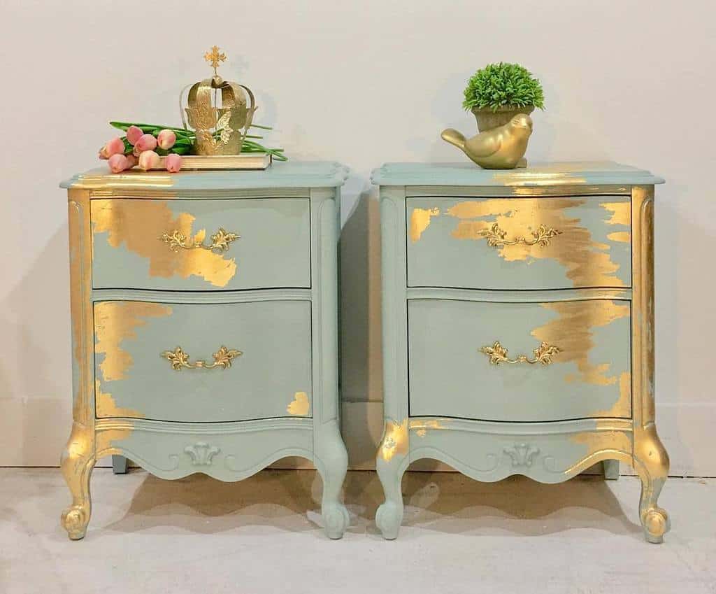 Metallic Highlights And Accents Chalk Paint Furniture Ideas Secondchancestudios29 