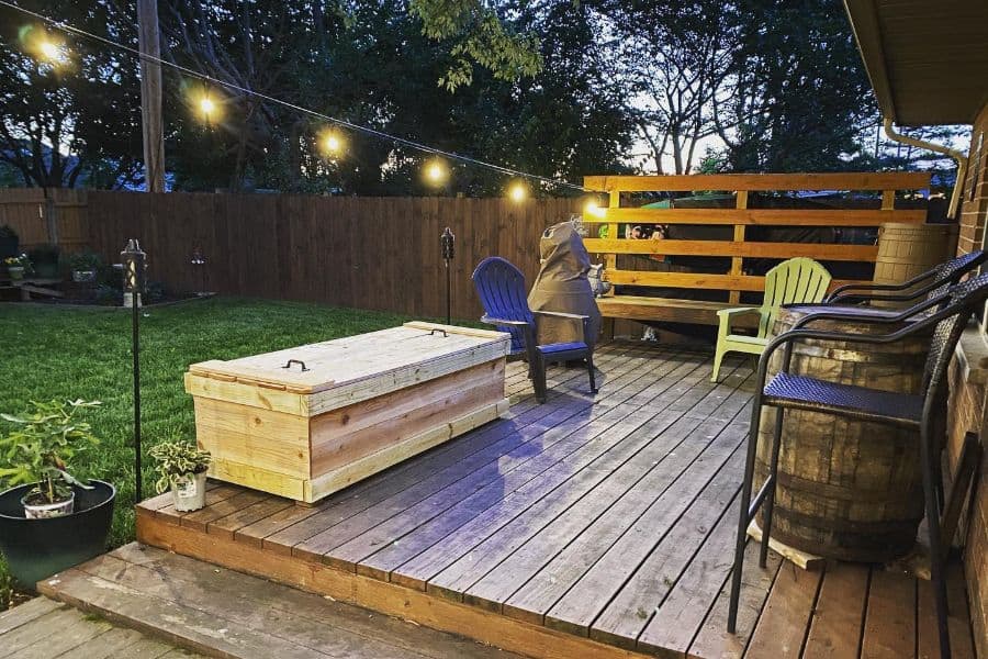 16 Deck Bench Ideas for Your Outdoor Seating