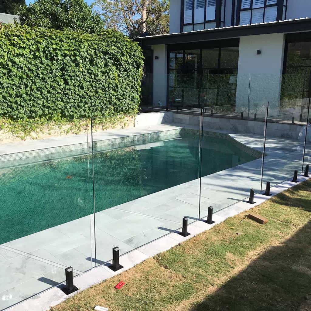 Ornamental Pool Fence Ideas -sgabalustrades_