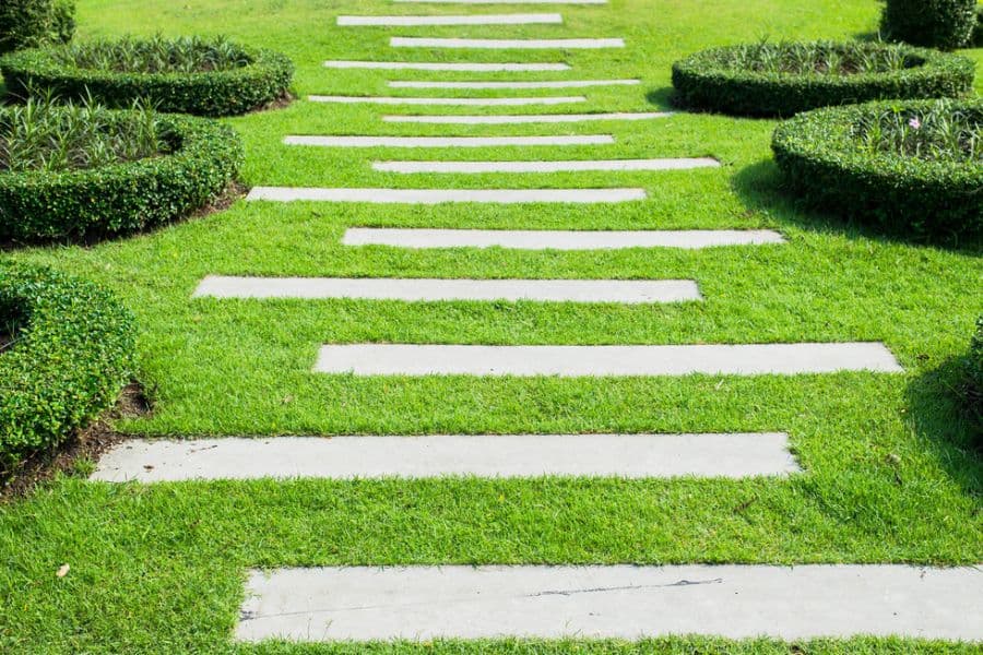 28 Garden Pathway Ideas for Your Outdoor Space