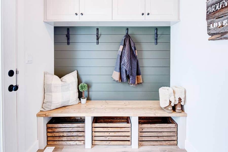 80 Creative Mudroom Storage Ideas and Solutions