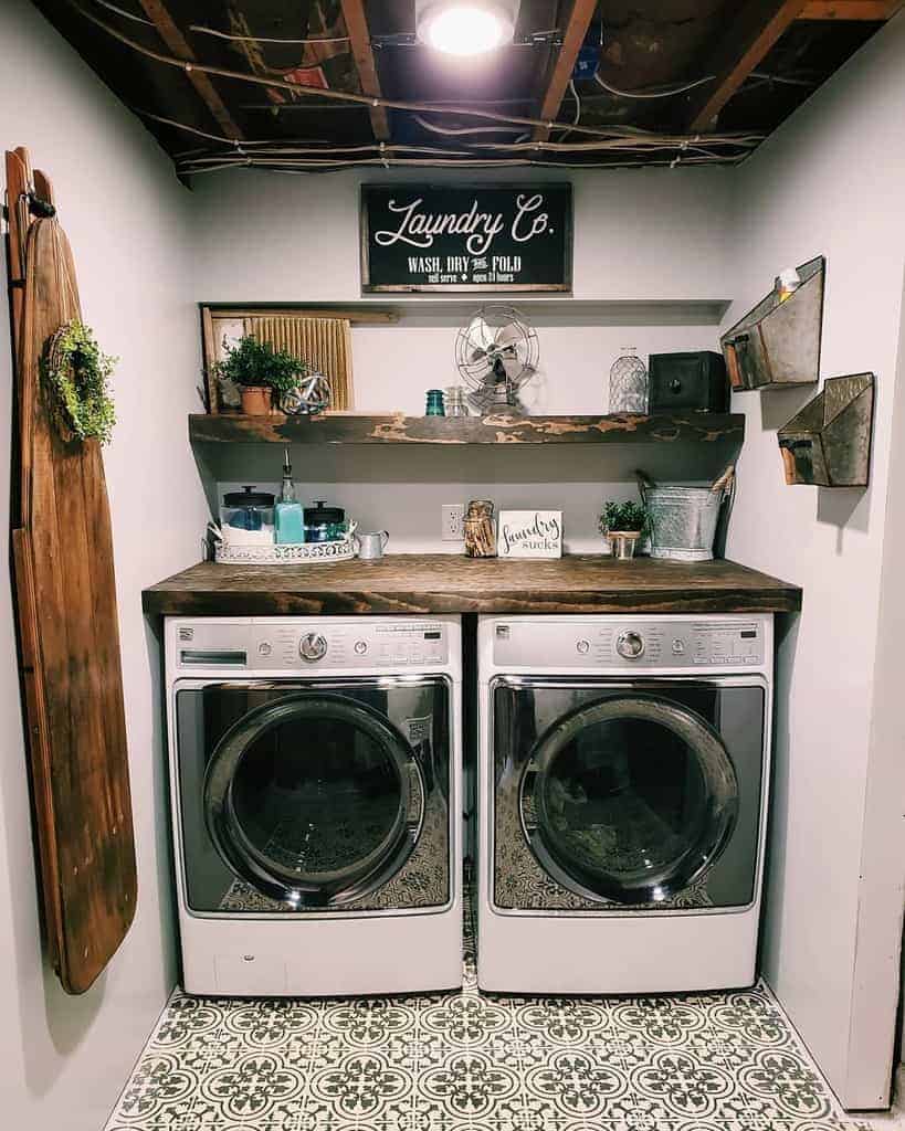 Laundry room with cabinetry