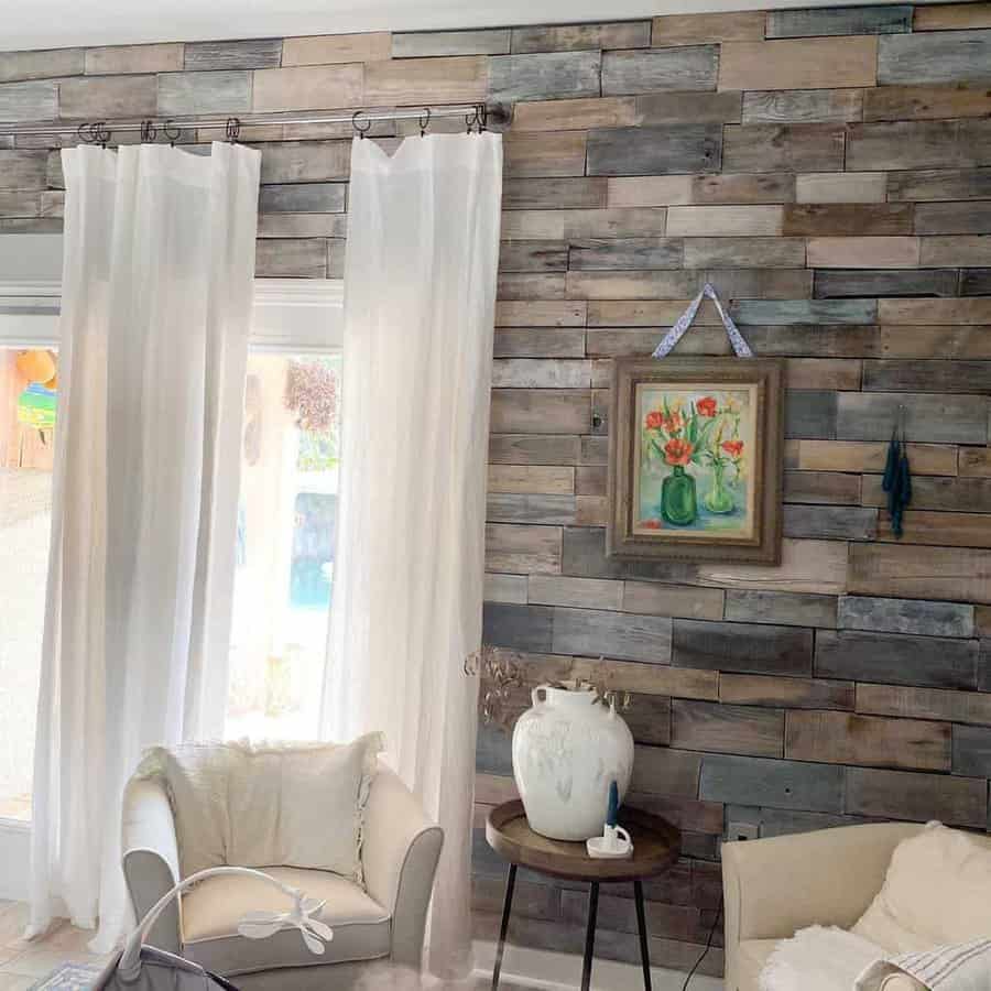 pallet accent wall