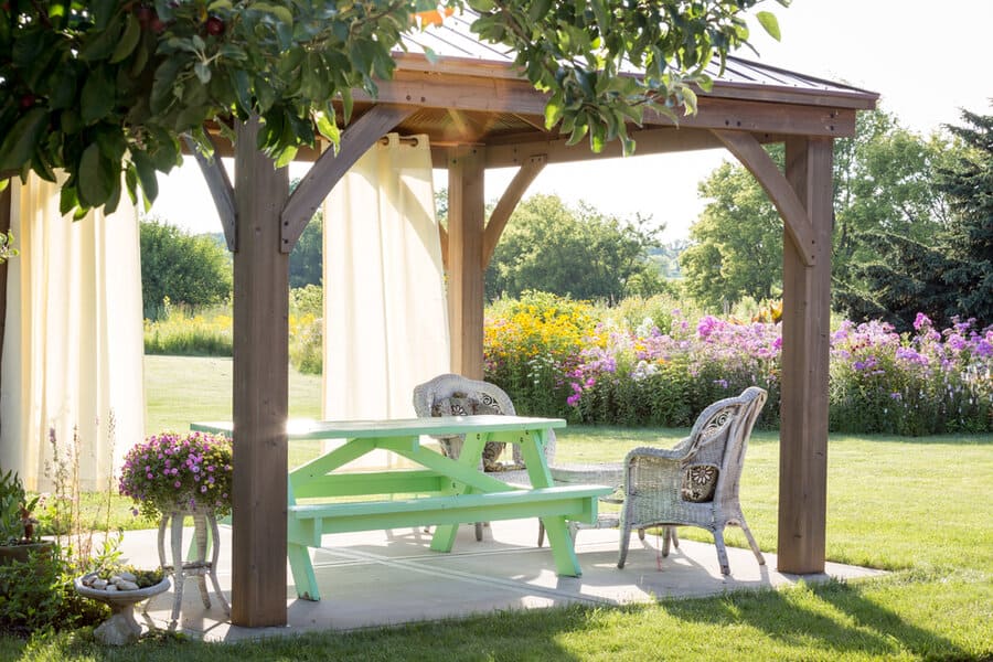 Bungalow wood gazebo