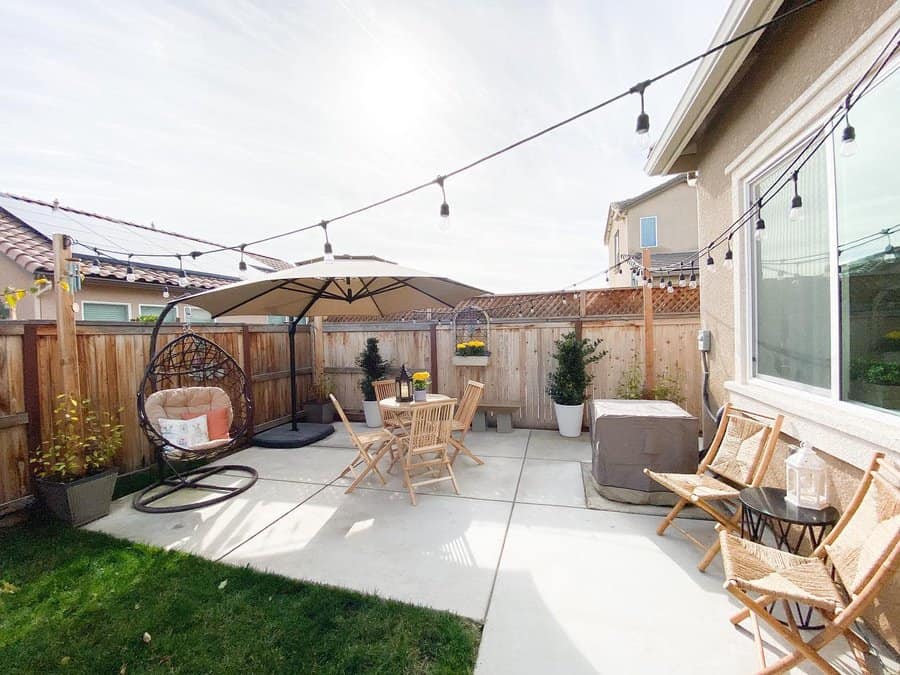 Wooden Privacy Wall for Patio