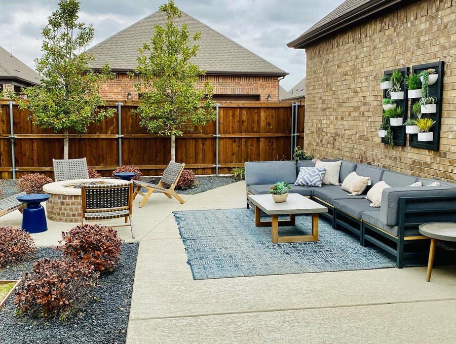 Wooden privacy wall for patio