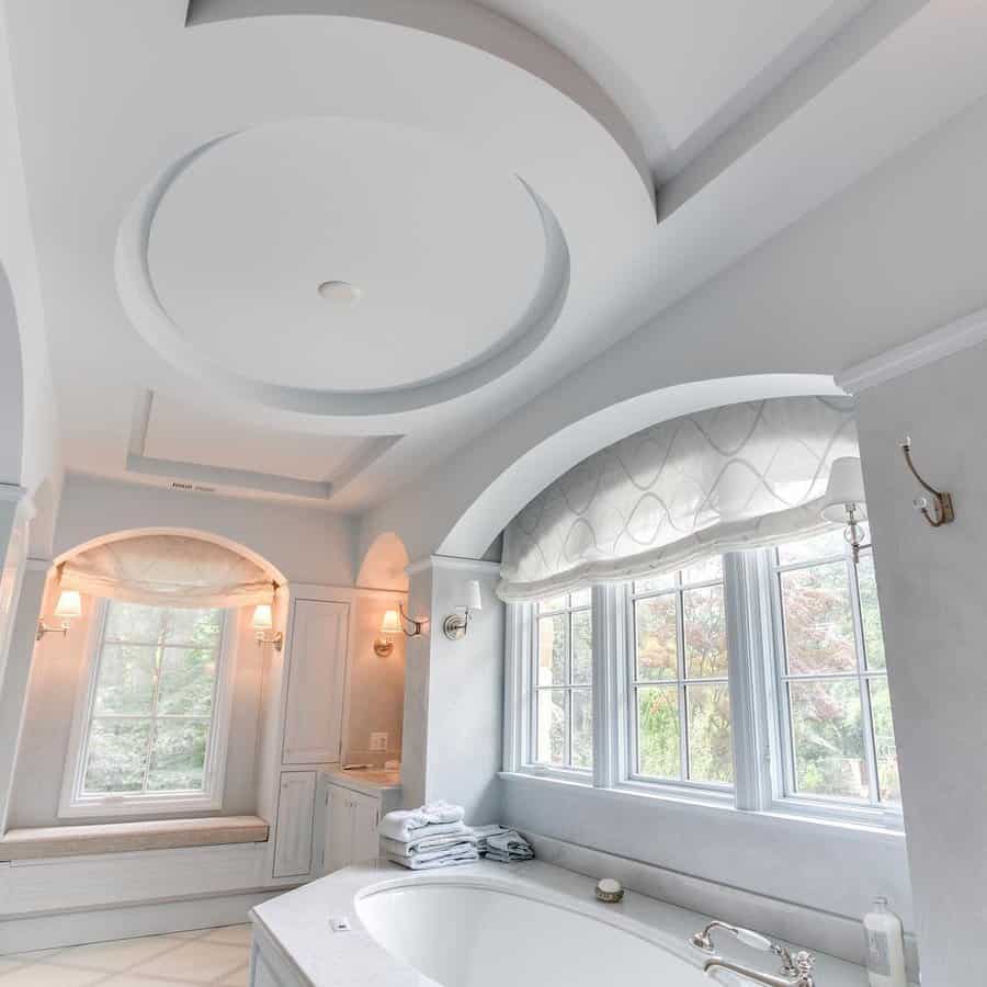ceiling with wall trim