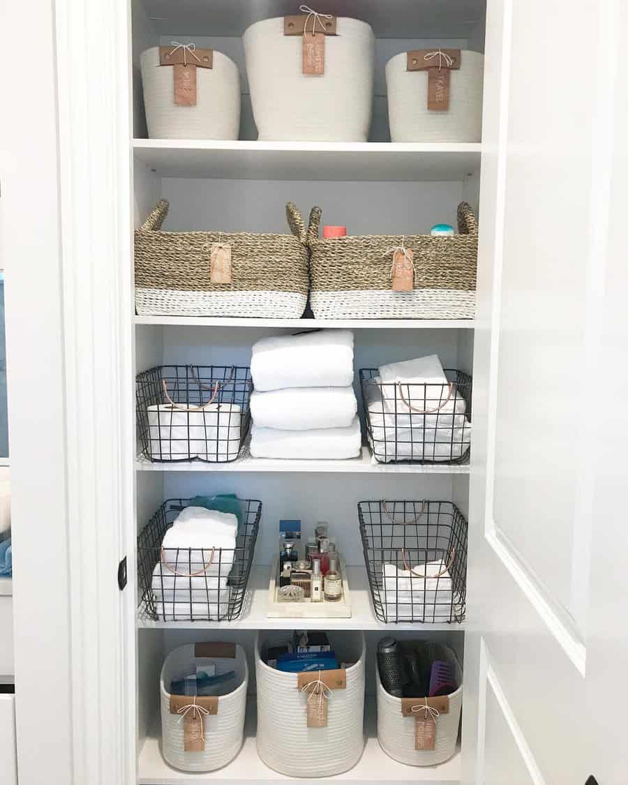 Bathroom floating shelves