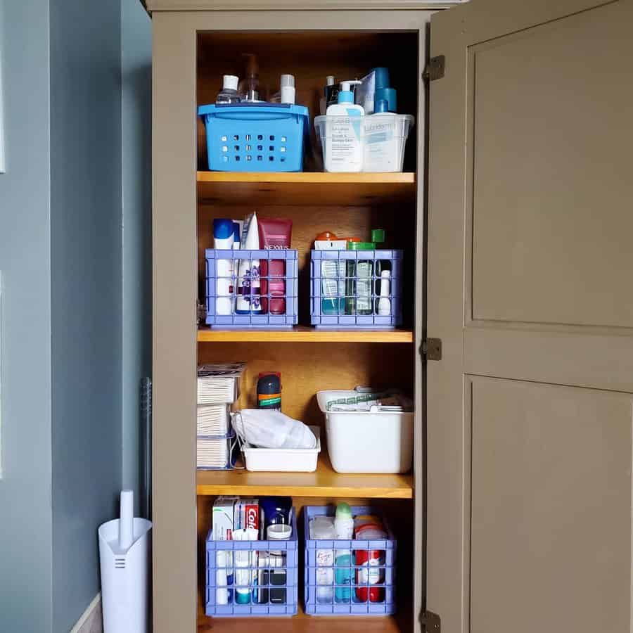 Bathroom closet shelves