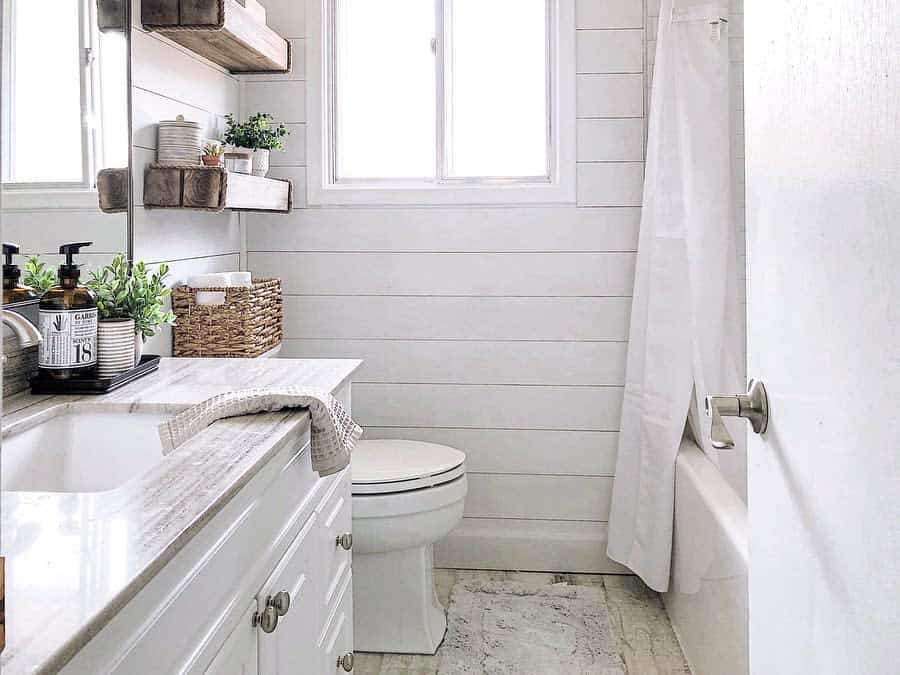 Small apartment bathroom