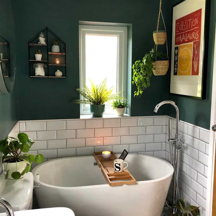 Small apartment bathroom