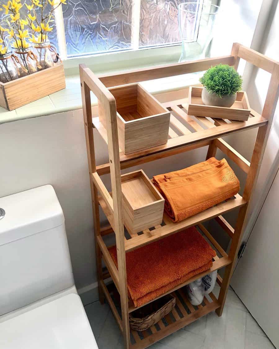 Small standalone bathroom shelving unit