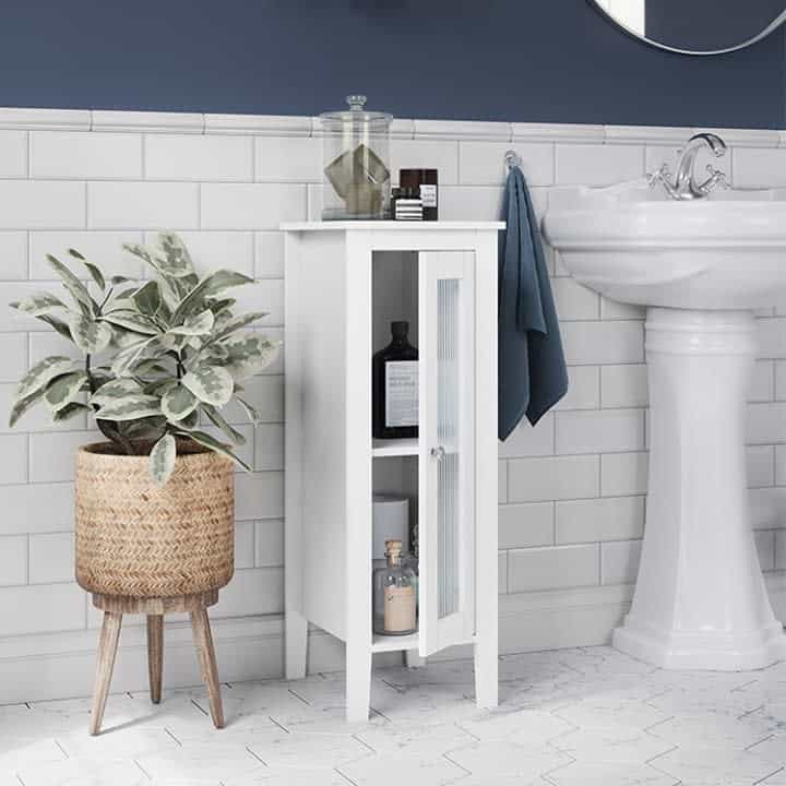 Small standalone bathroom shelving unit