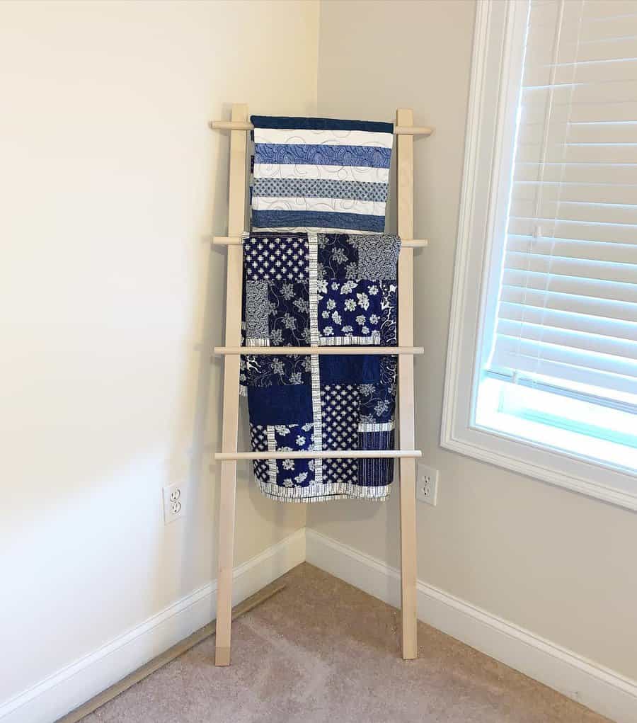 Blanket ladder