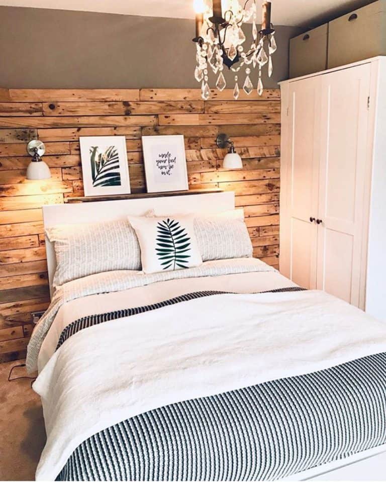 9 Stylish Pallet Wall Ideas That are Easy to Make