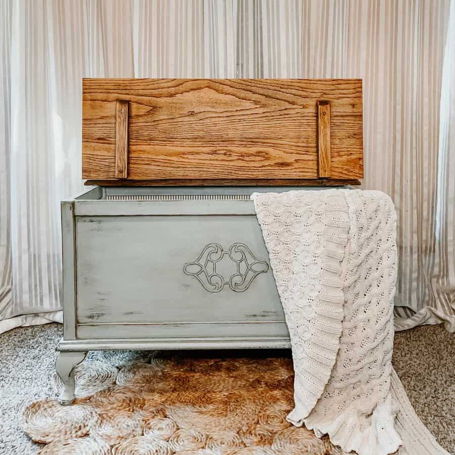 Bench Blanket Storage Ideas erin pace 1