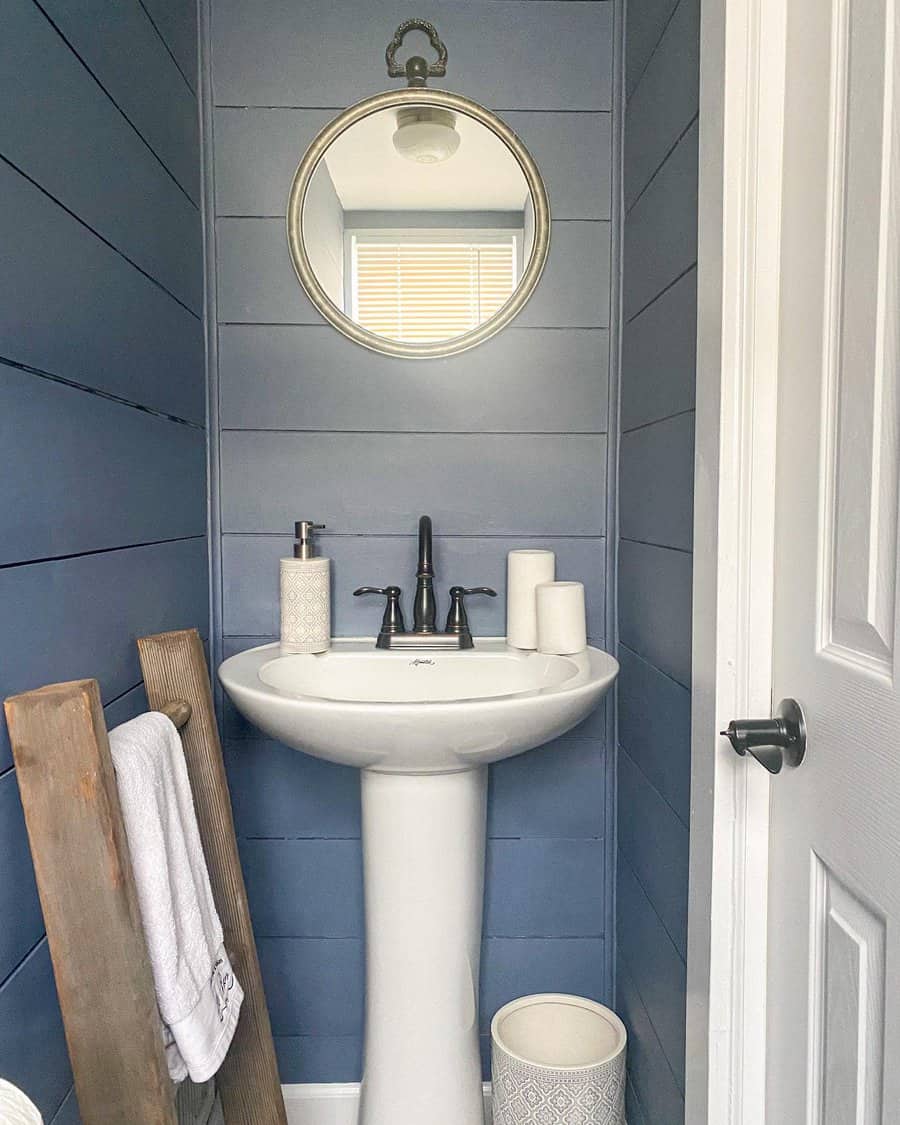 Blue bathroom walls