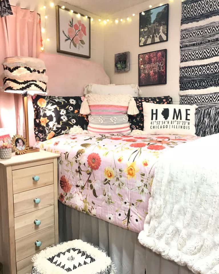 13 Dorm Room Design Ideas