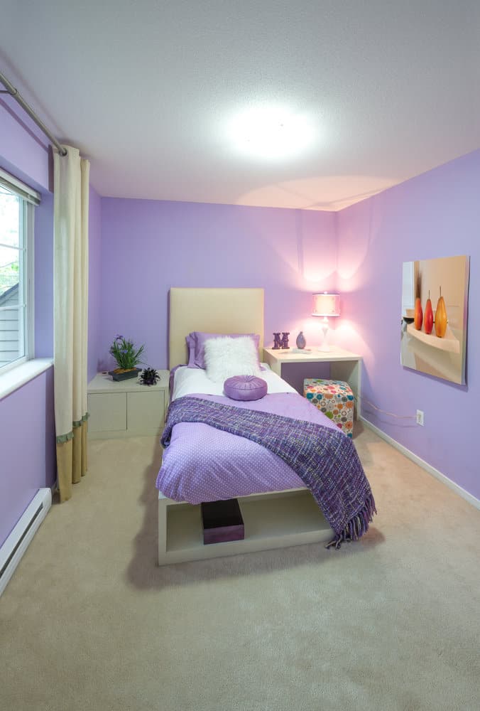 Lilac bedroom paint