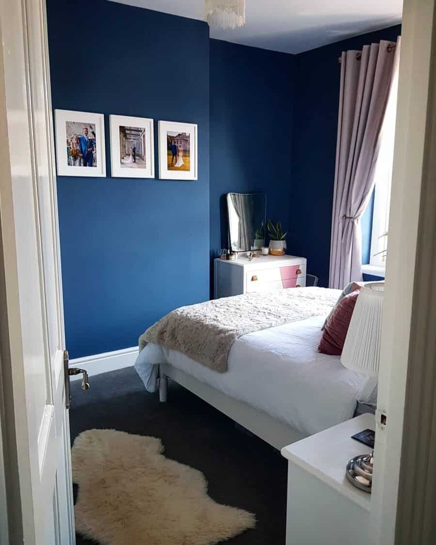 Blue bedroom paint