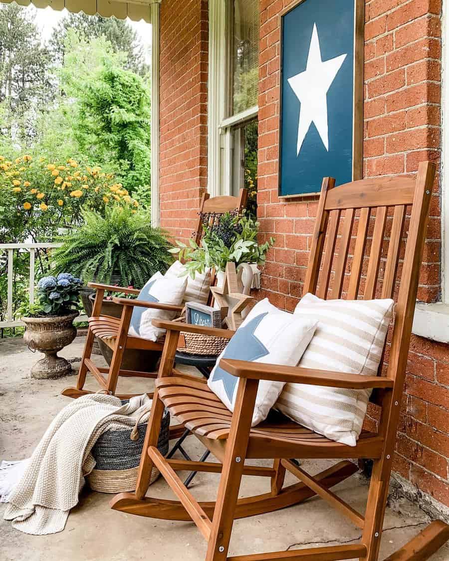 Porch with brick walls