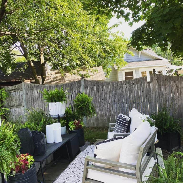 12 No Grass Backyard Ideas for Easy Maintenance