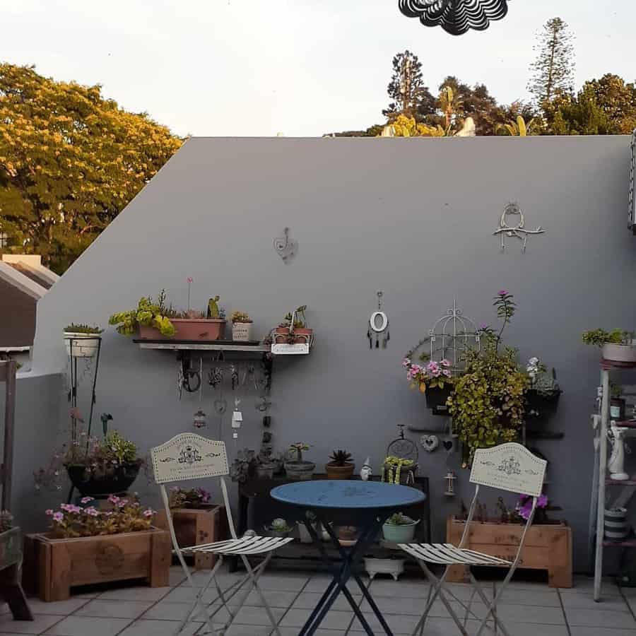 Patio with wooden pallet planter