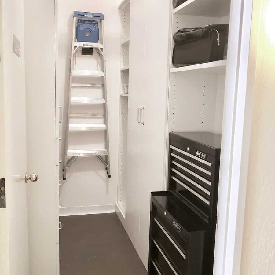 closet tool storage