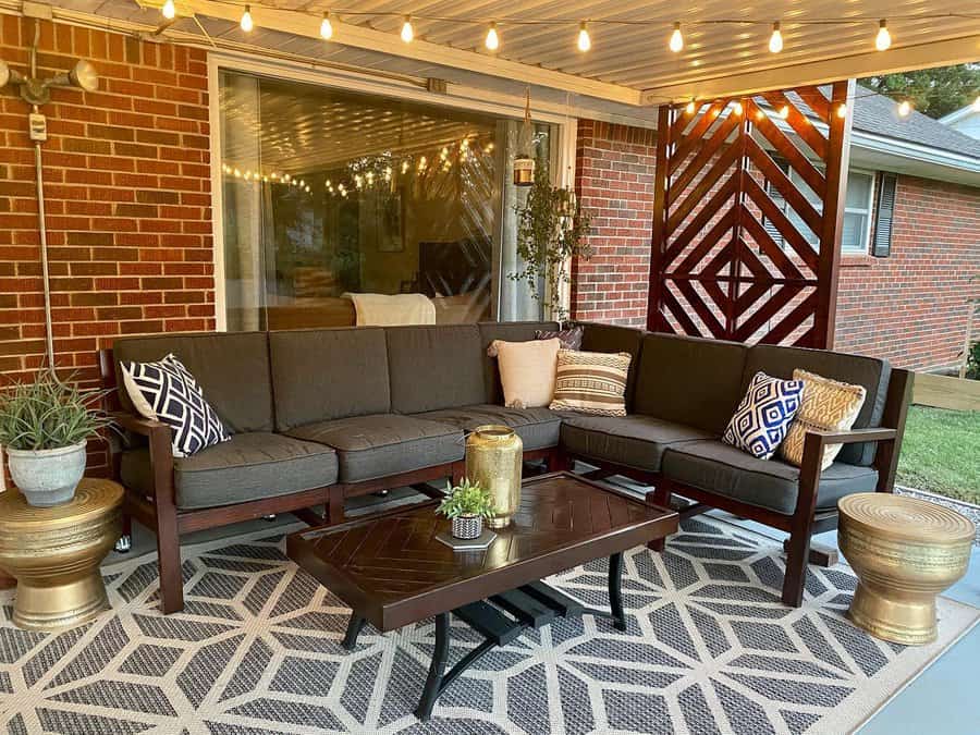 Patio with outdoor carpet