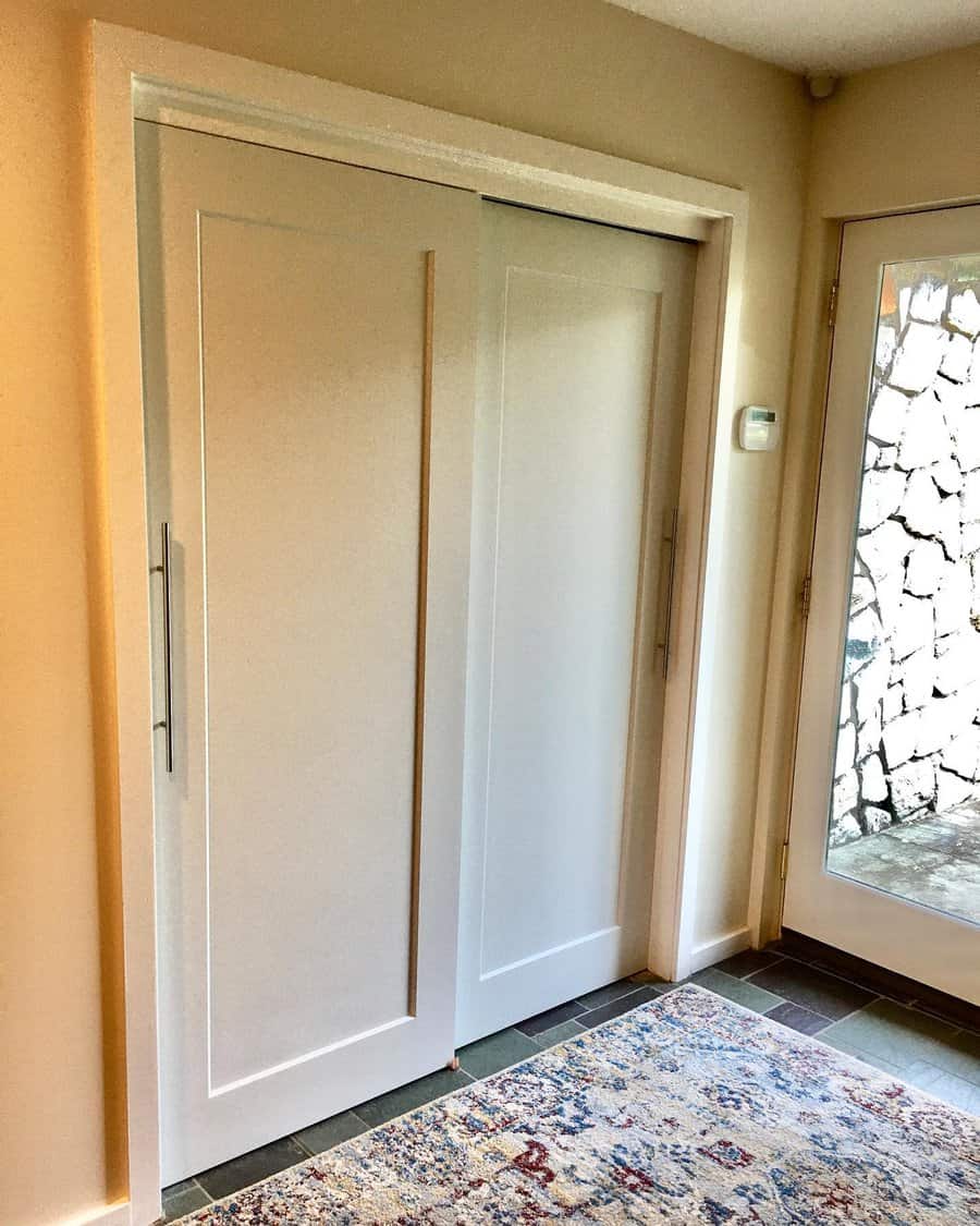 closet door with trimming