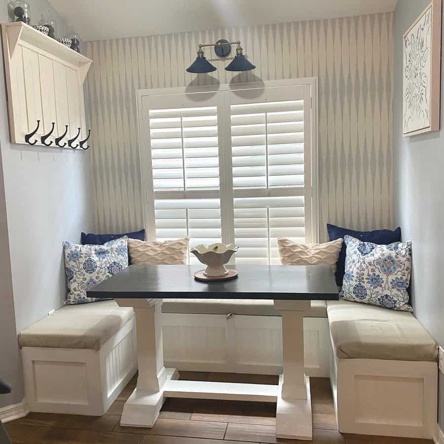 Coastal style breakfast area