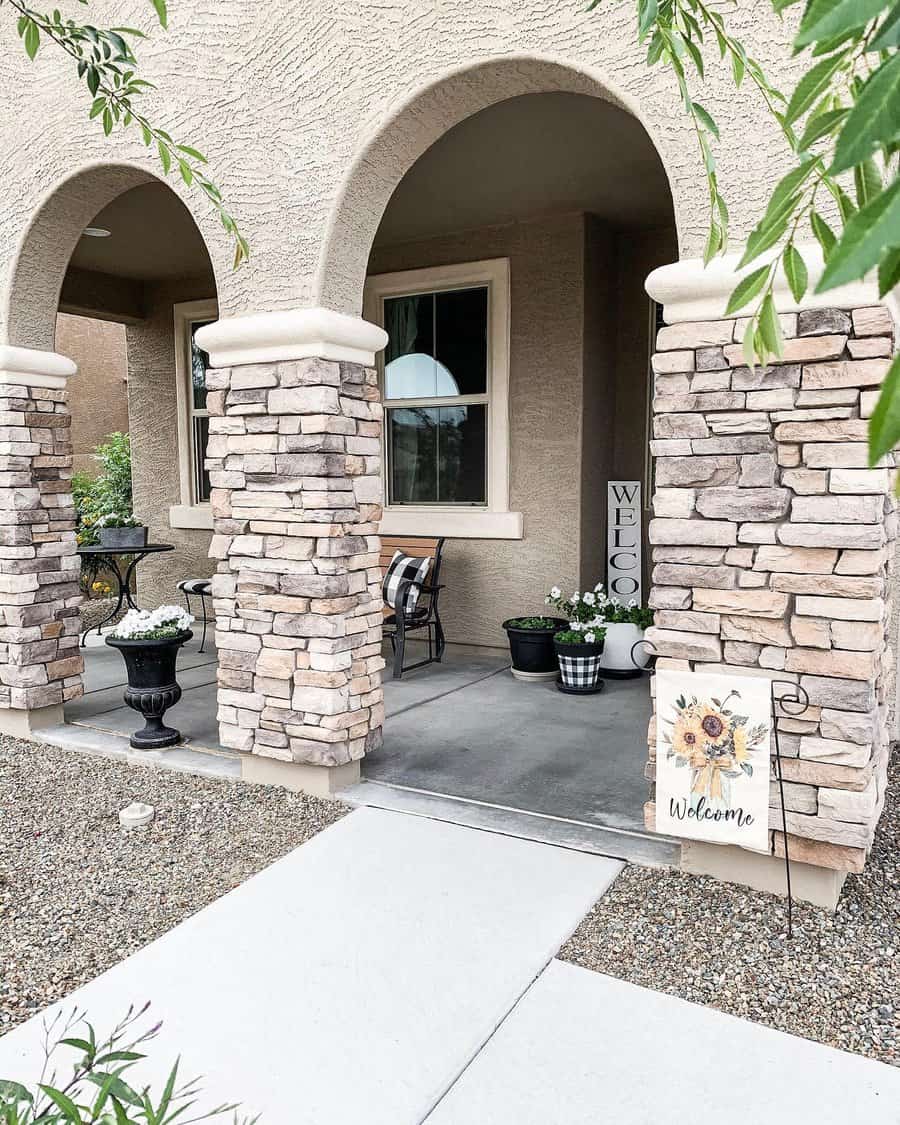 porch with columns