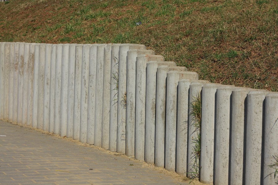 Stone block wall