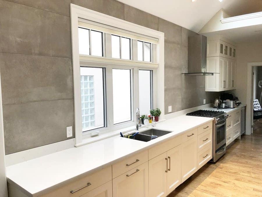 Concrete kitchen backsplash