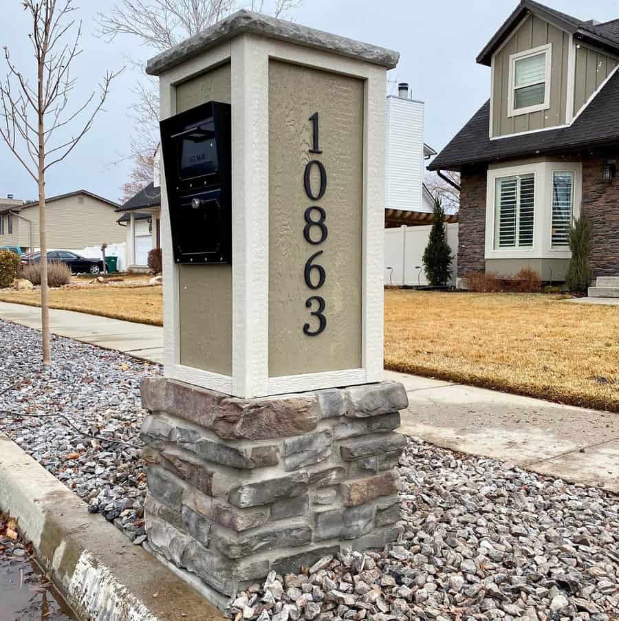 Stone mailbox