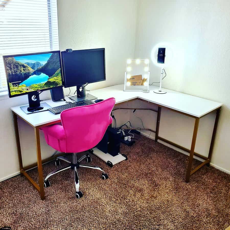 Home corner desk