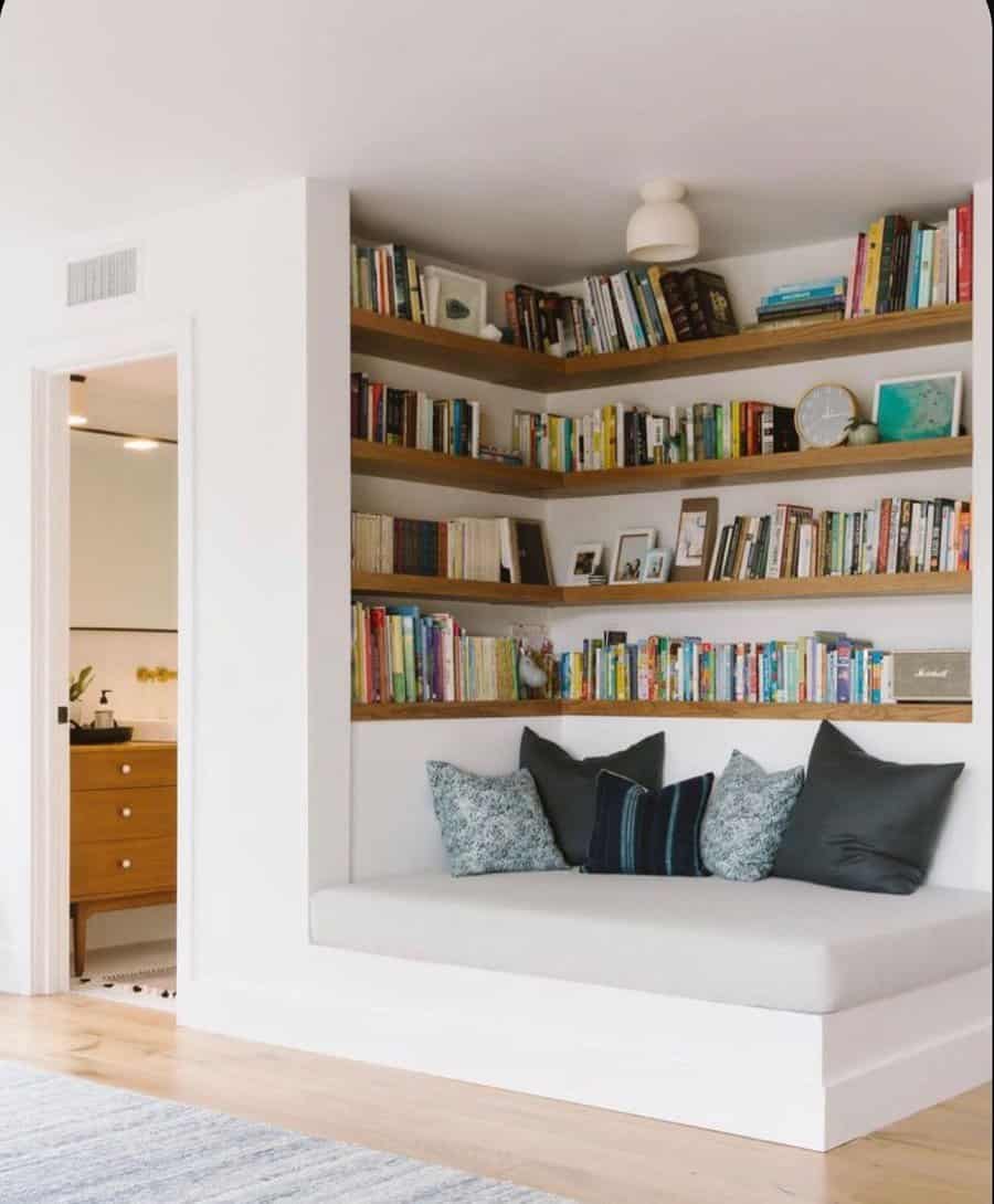 Corner shelves