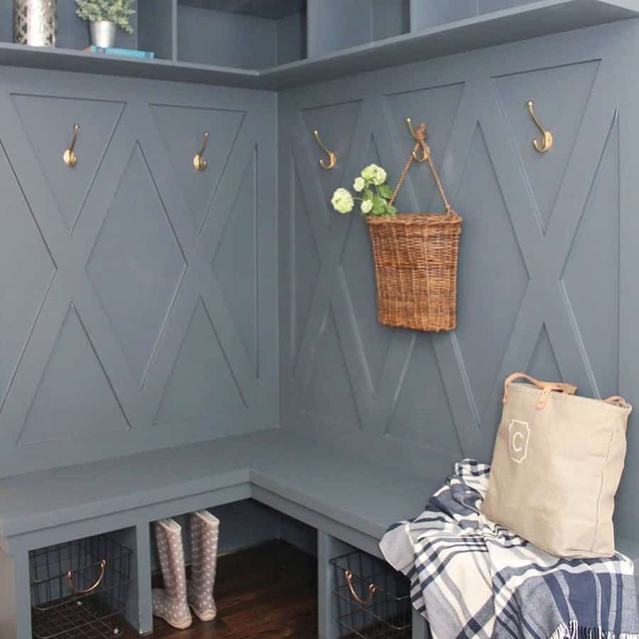 L shaped mudroom corner