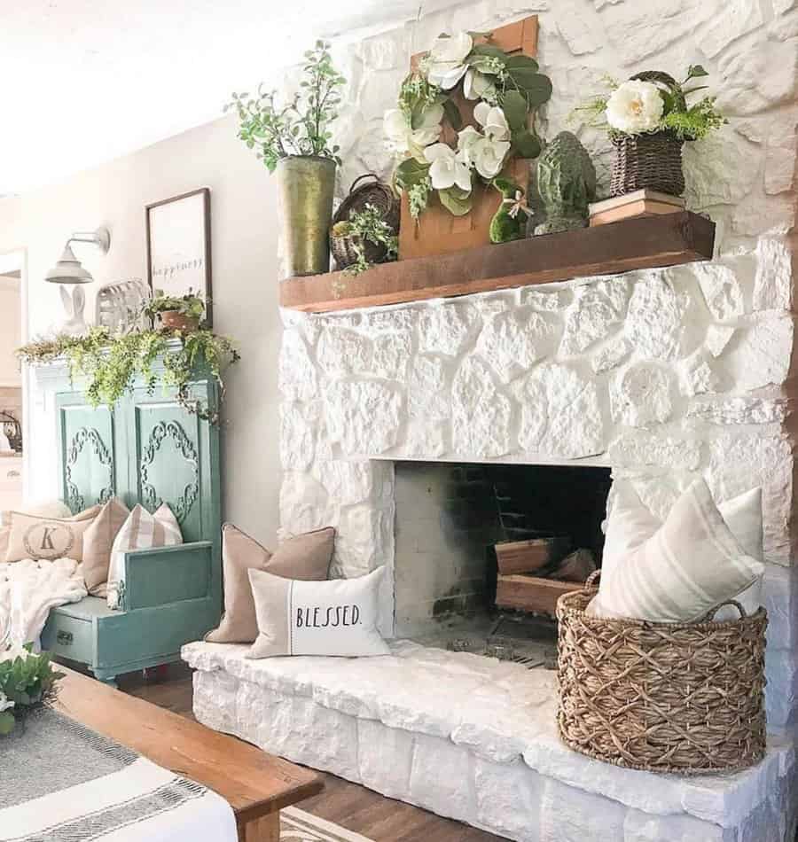 Cottage Fireplace Decor Ideas delightedwiththedetails
