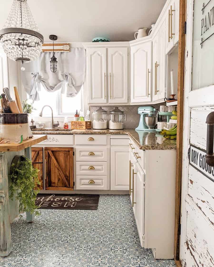 Shabby chic rustic kitchen