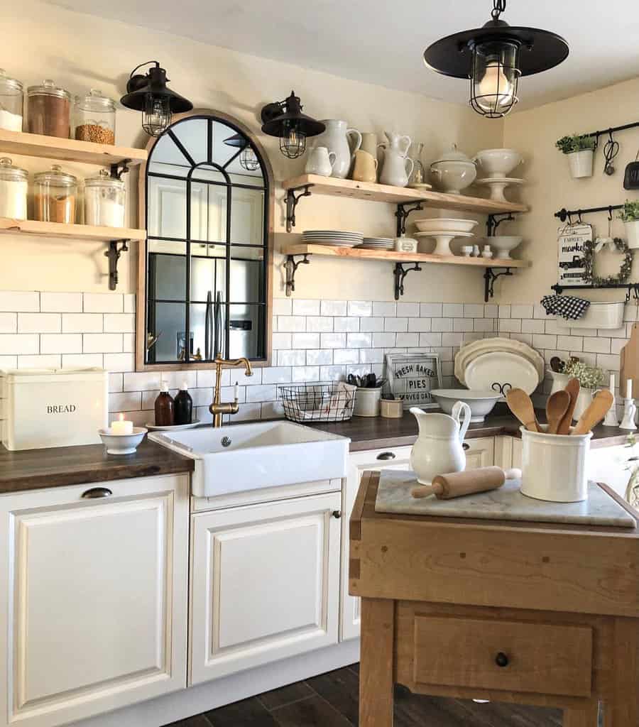 Shabby chic rustic kitchen