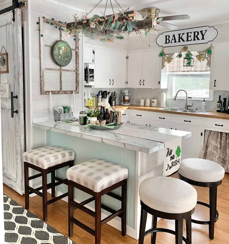 Shabby chic rustic kitchen