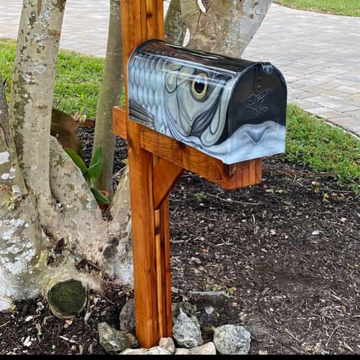 Personalized mailbox