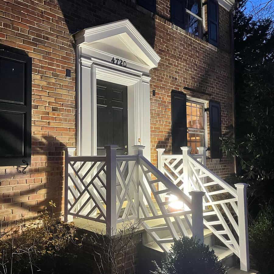 Chippendale porch railing