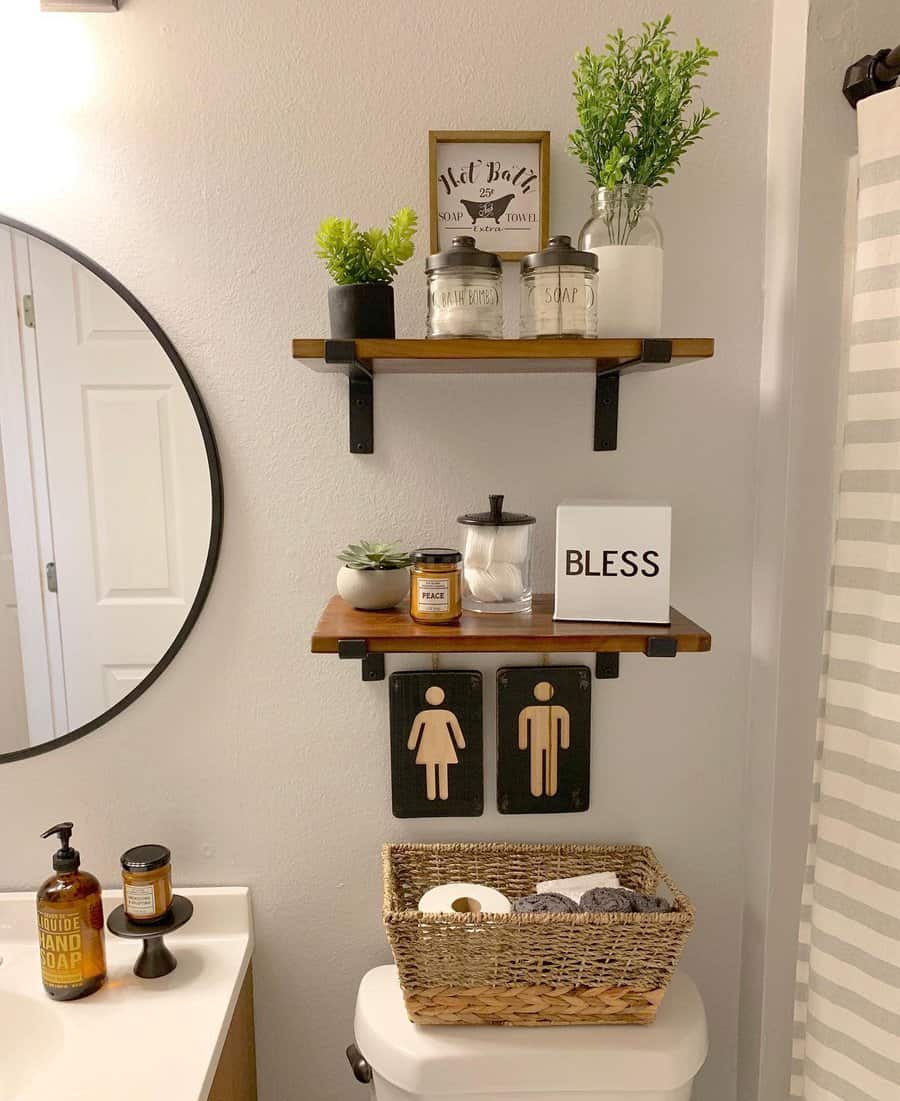 DIY bathroom shelf