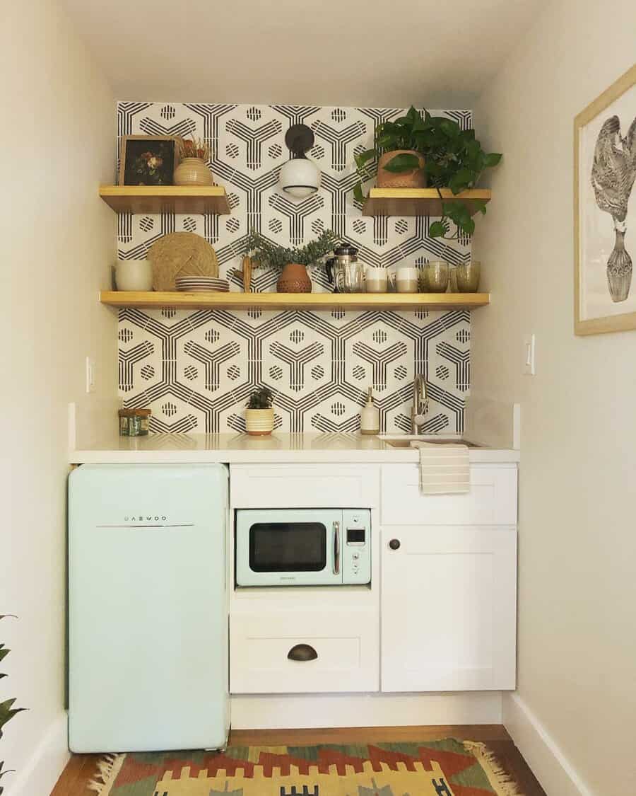 DIY tile backsplash for kitchen